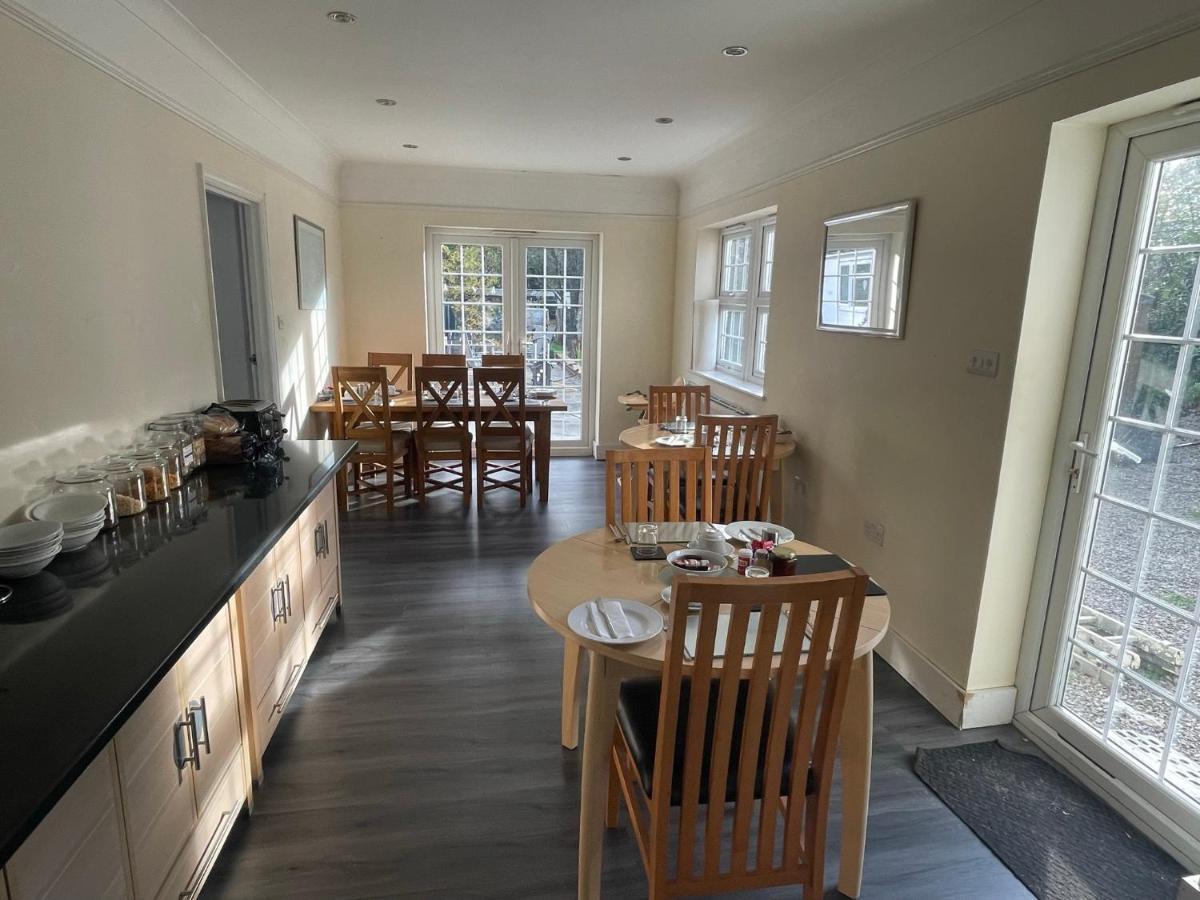 קרואולי Oakhurst Gatwick B&B מראה חיצוני תמונה