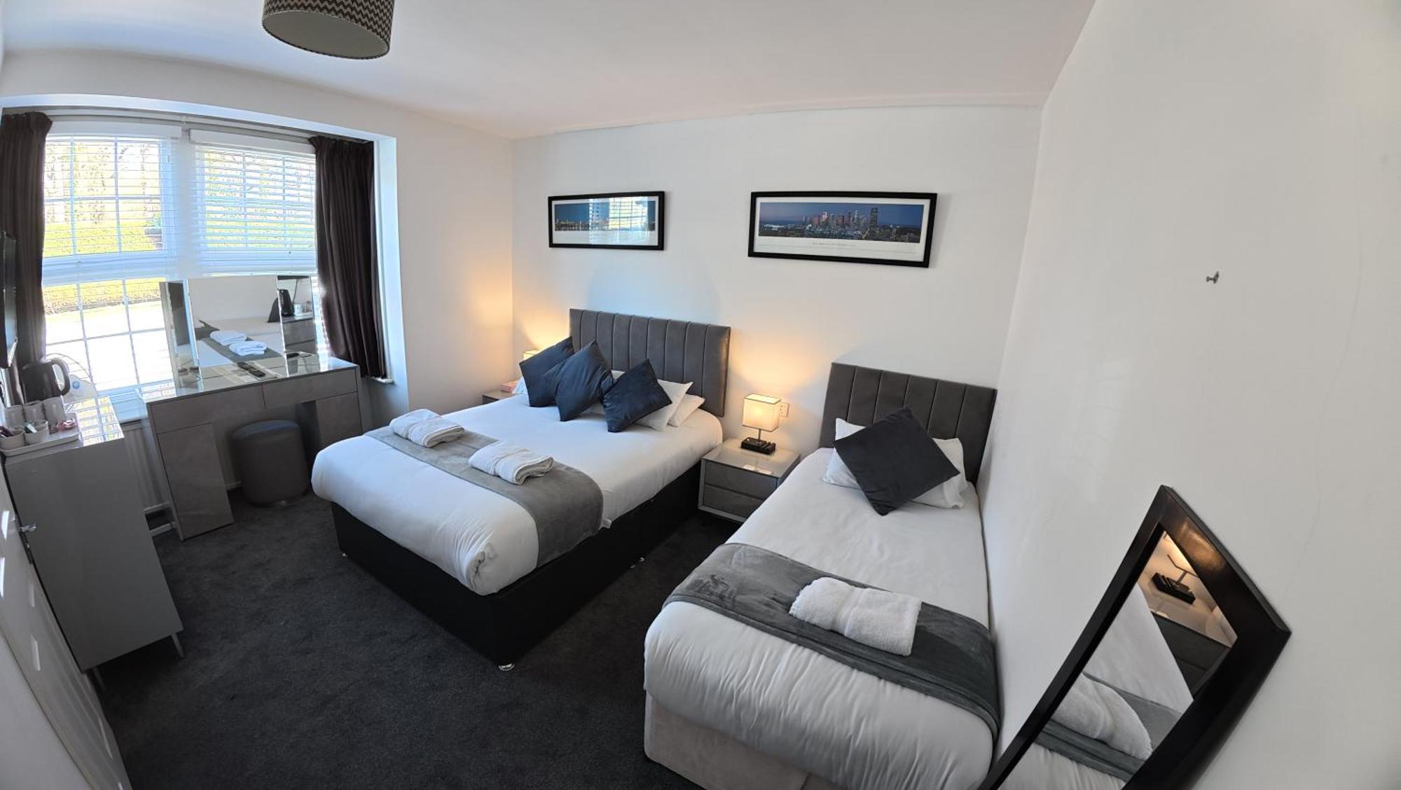 קרואולי Oakhurst Gatwick B&B מראה חיצוני תמונה